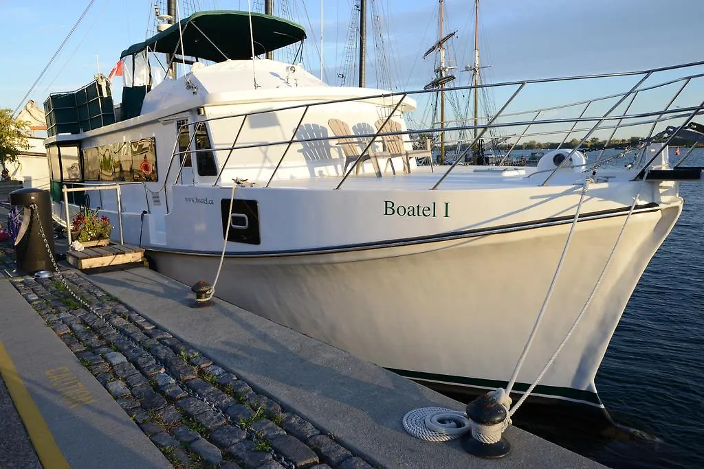 Making Waves Boatel Bed & Breakfast Toronto