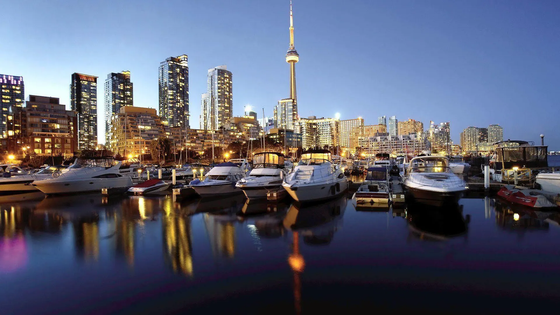 ***  Making Waves Boatel Bed & Breakfast Toronto Canada