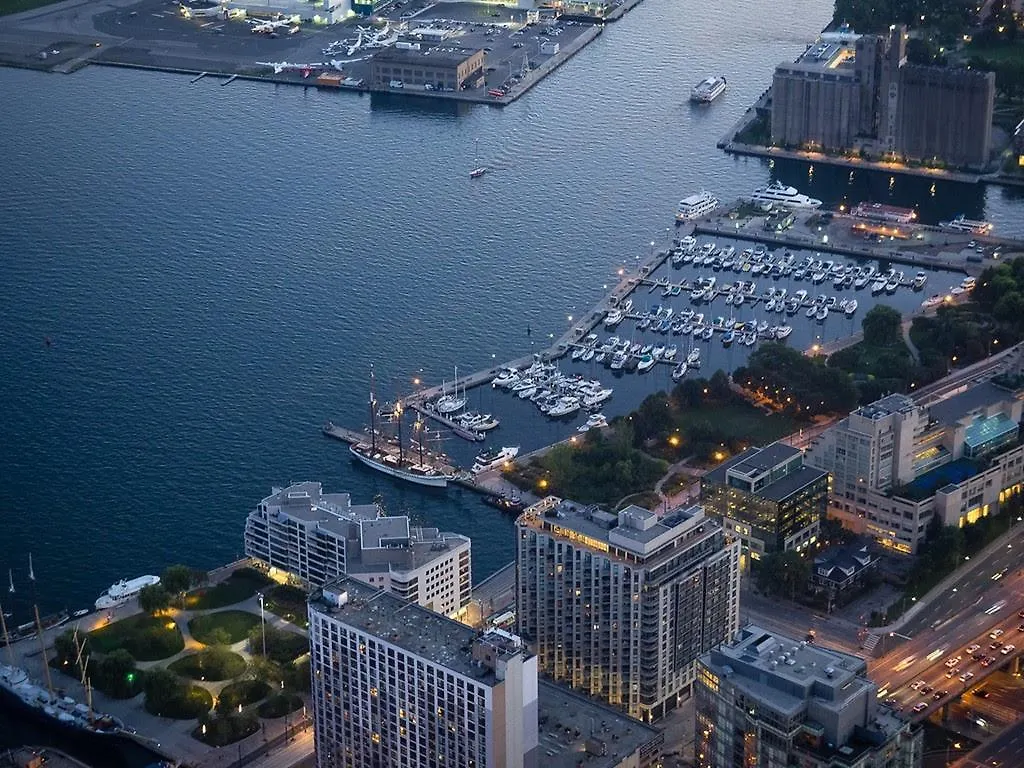 ***  Making Waves Boatel Bed & Breakfast Toronto Canada